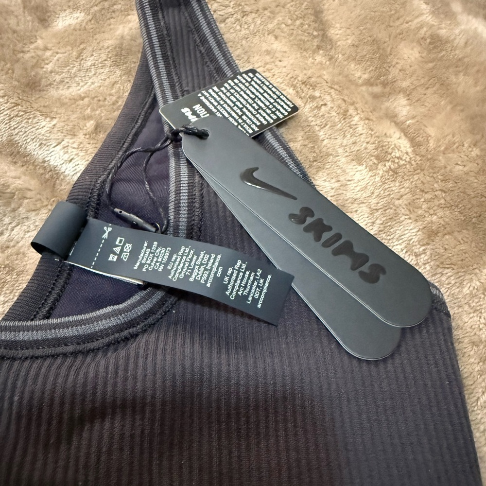 Nike SKIMS Ribbed Seamless - Picture 11 of 11